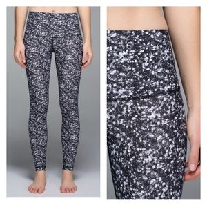 Lululemon Shine Tight Sequins Sz 6